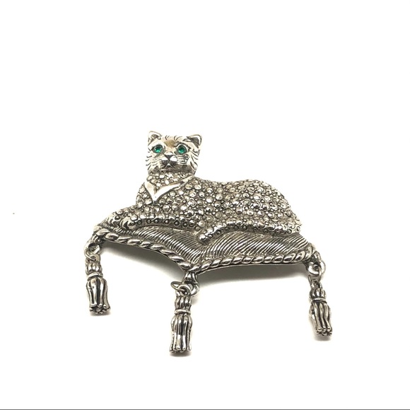 90s Avon Cat Brooch Green Eyes Sitting on Pillow - Picture 10 of 12